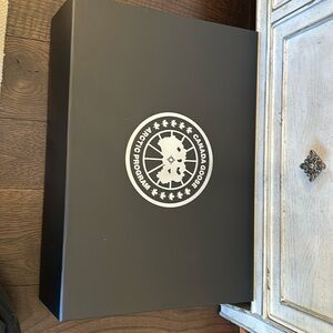 Large Canada Goose Coat Box with Bag and Hanger